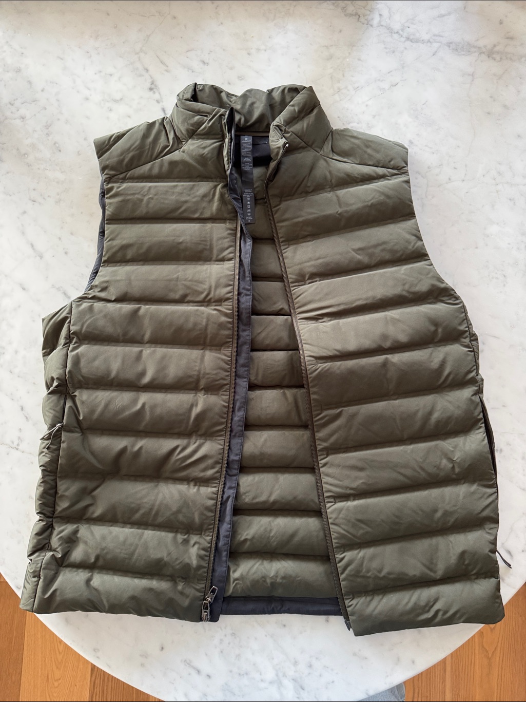 Lululemon Athletica Men's Quilted Puffer Vest - Olive